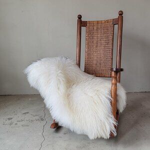 Icelandic Sheepskin - Natural Curly Fiber 48" x 32"